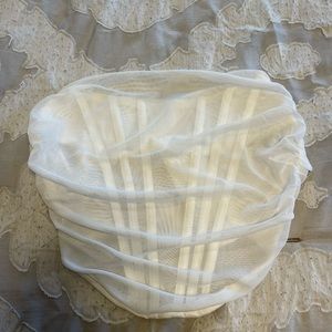 Corset top! Super cute never worn white size small/medium